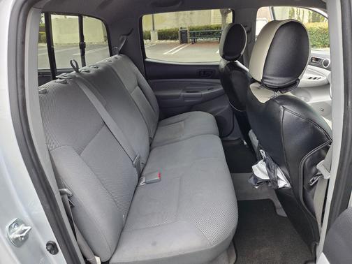 Silver 2007 Toyota Tacoma PreRunner Double Cab