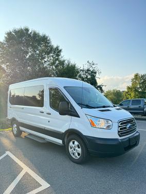 2017 Ford Transit-350 XLT