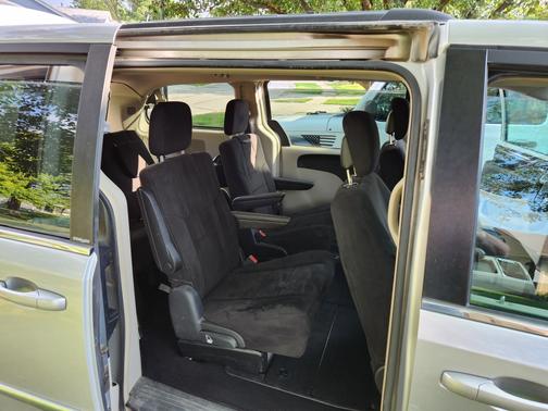 2012 Chrysler Town & Country Touring
