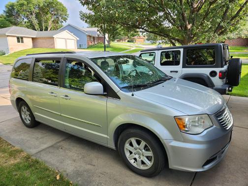 2012 Chrysler Town & Country Touring