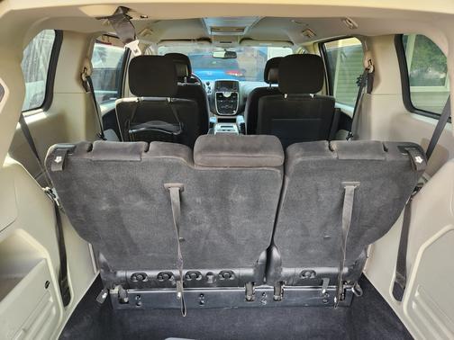 2012 Chrysler Town & Country Touring