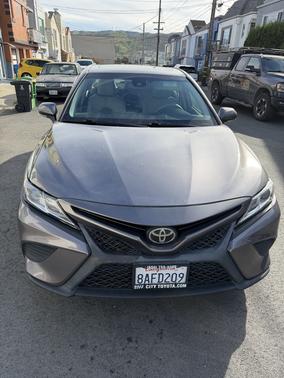 2018 Toyota Camry SE