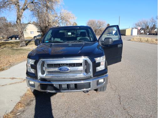 Black 2015 Ford F-150 XLT