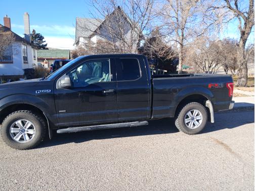 Black 2015 Ford F-150 XLT