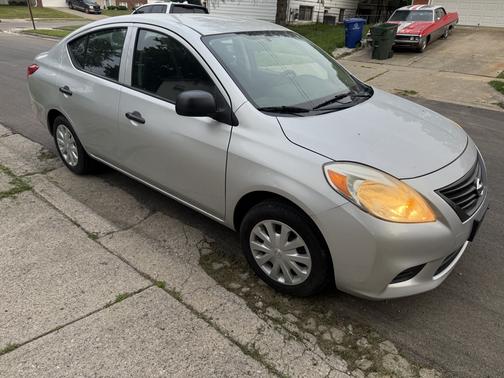 2014 Nissan Versa 1.6 S