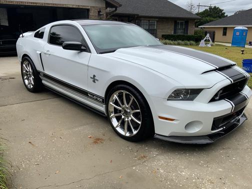 White 2014 Ford Mustang Shelby GT500