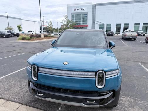 Blue 2025 Rivian R1S Adventure Dual-Motor Large Pack