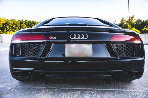 Photo 2 of 22 of 2018 Audi R8 5.2 V10