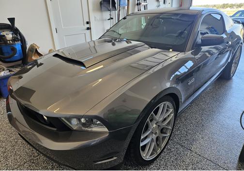 Gray 2011 Ford Mustang GT Premium