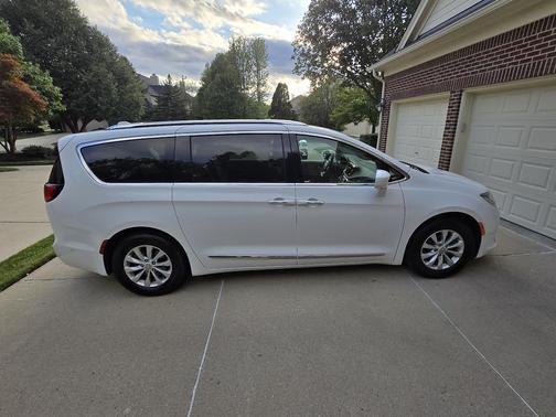 2019 Chrysler Pacifica Touring L