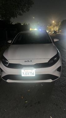 White 2023 Kia Forte LXS
