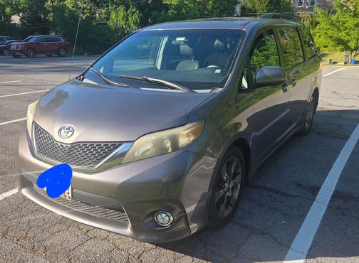 Gray 2011 Toyota Sienna SE