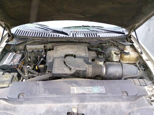 2004 Ford Expedition XLT