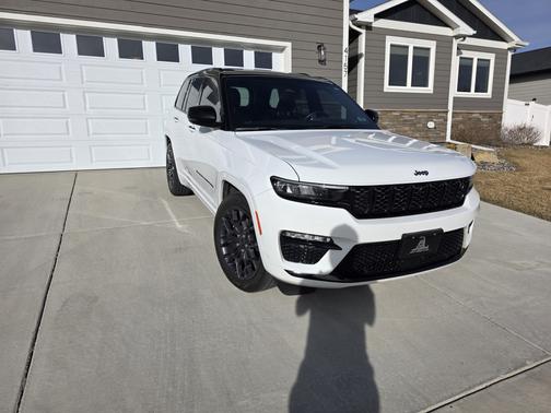 2022 Jeep Grand Cherokee 4xe Summit Reserve