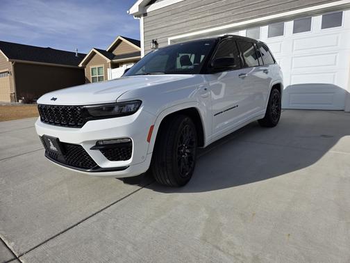 2022 Jeep Grand Cherokee 4xe Summit Reserve