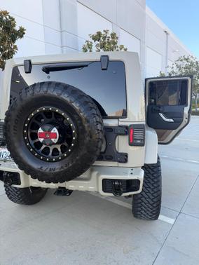 Beige 2017 Jeep Wrangler Unlimited Rubicon