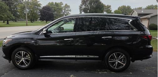 2019 INFINITI QX60 LUXE