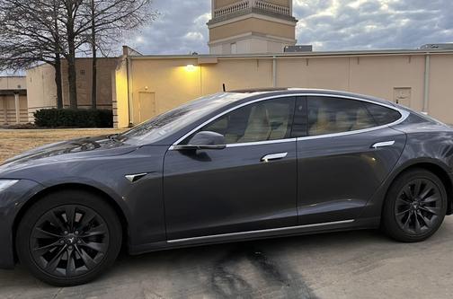 2018 Tesla Model S 75D