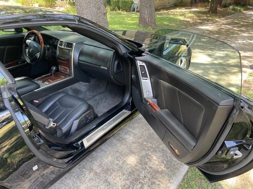 Black 2006 Cadillac XLR Base