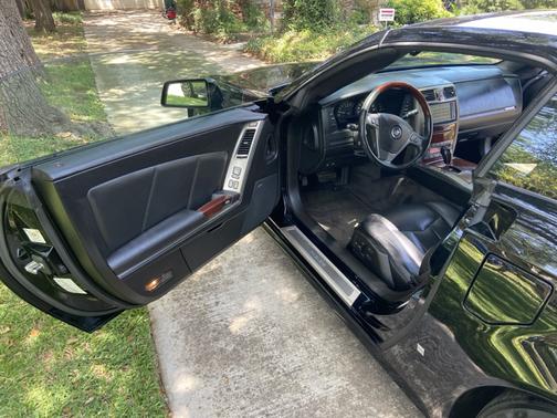 Black 2006 Cadillac XLR Base