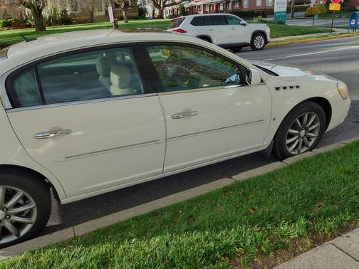 White 2007 Buick Lucerne CXS