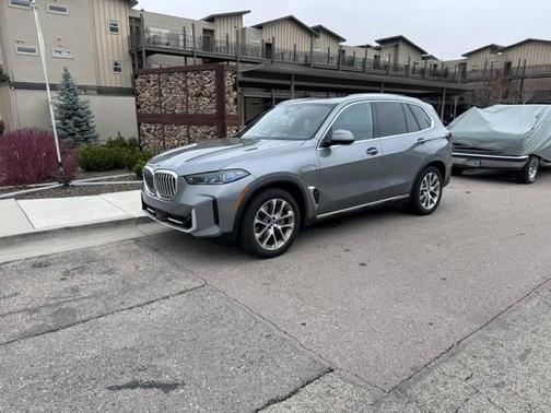 Gray 2024 BMW X5 PHEV xDrive50e