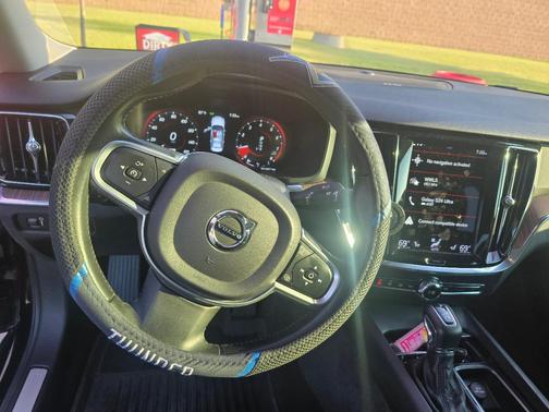 Black 2021 Volvo S60 T5 Momentum