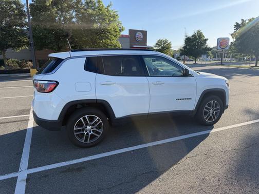White 2017 Jeep New Compass Latitude