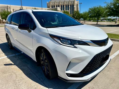 2023 Toyota Sienna XSE