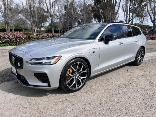 2023 Volvo V60 Recharge Plug-In Hybrid T8 Polestar Engineered