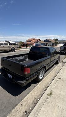Black 2003 Chevrolet S-10 Base