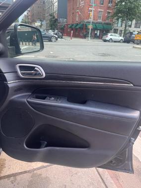 Black 2020 Jeep Grand Cherokee Limited