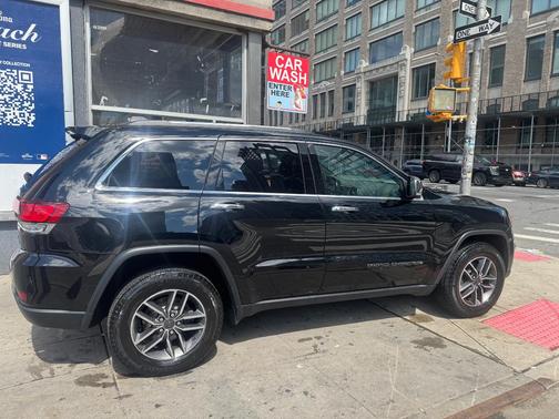 Black 2020 Jeep Grand Cherokee Limited