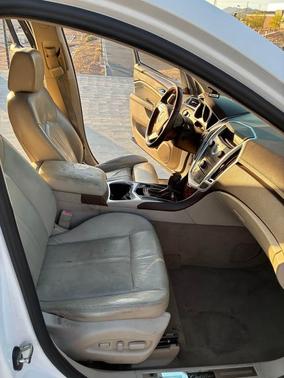 White 2011 Cadillac SRX Luxury Collection