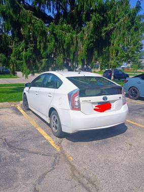 White 2014 Toyota Prius Three