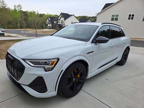 White 2022 Audi e-tron S Premium Plus