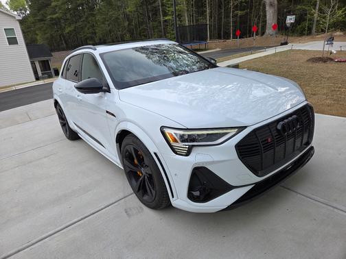 White 2022 Audi e-tron S Premium Plus