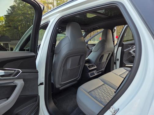 White 2022 Audi e-tron S Premium Plus