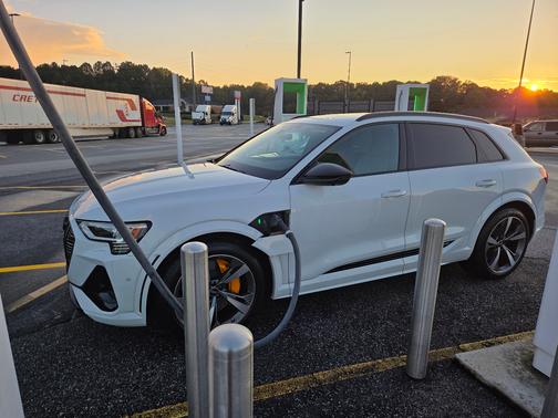 White 2022 Audi e-tron S Premium Plus