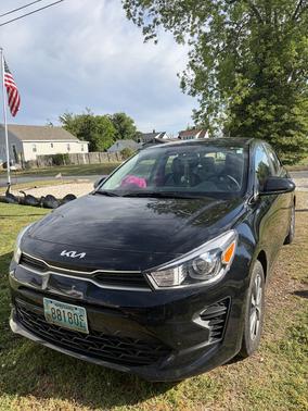 Black 2023 Kia Rio S