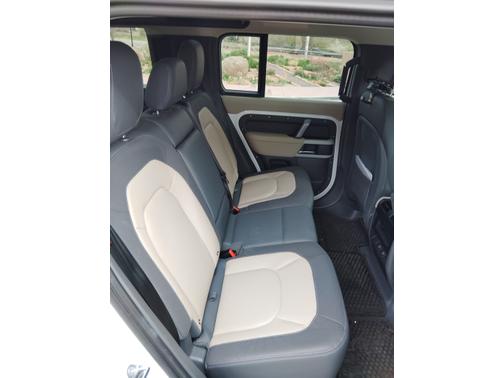 2024 Land Rover Defender 110 P400 X-Dynamic SE