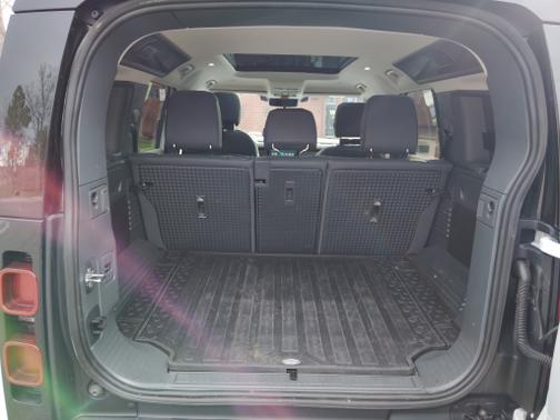 2024 Land Rover Defender 110 P400 X-Dynamic SE