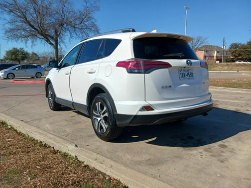 White 2017 Toyota RAV4 LE