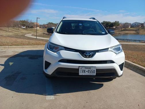 White 2017 Toyota RAV4 LE