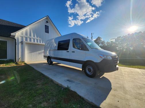 2023 Mercedes-Benz Sprinter 2500 High Roof
