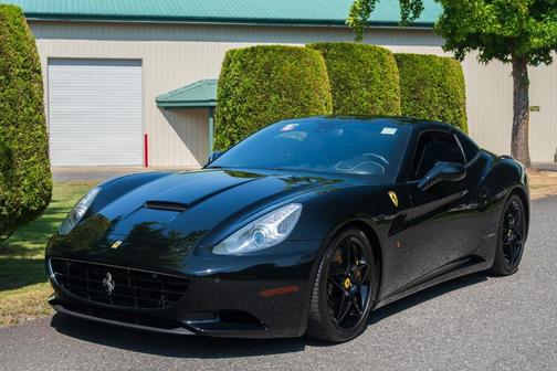 Black 2013 Ferrari California Base