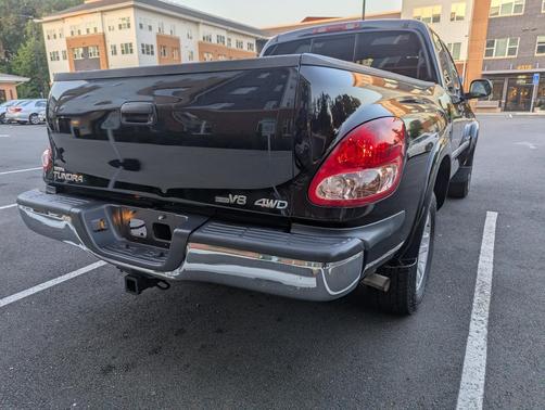 Black 2003 Toyota Tundra SR5
