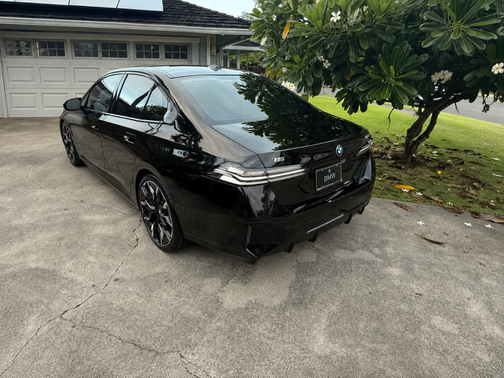 Black 2024 BMW i5 M60