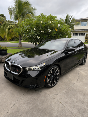 Black 2024 BMW i5 M60