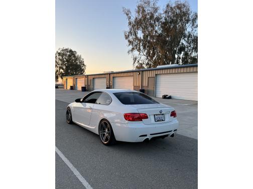 2011 BMW 335 is